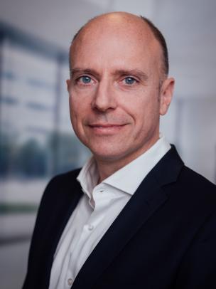 Oliver Knura