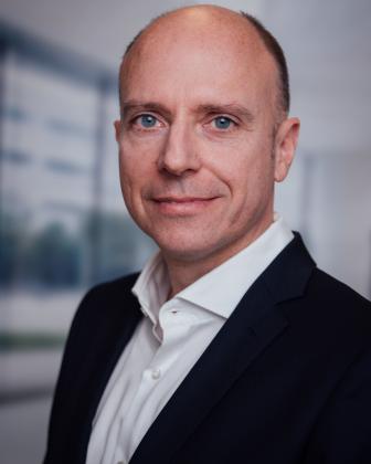 Oliver Knura