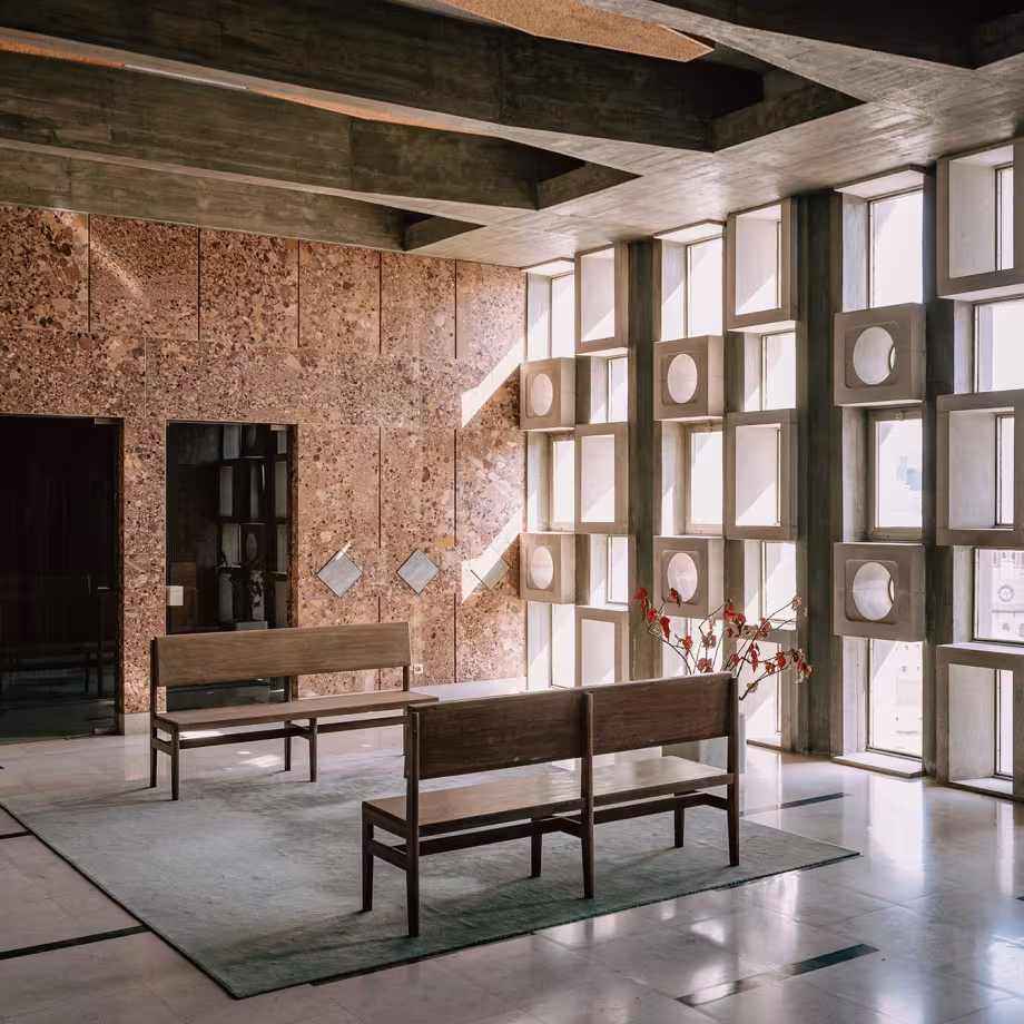 The interior of the PMAC office in Lisbon's meeting room